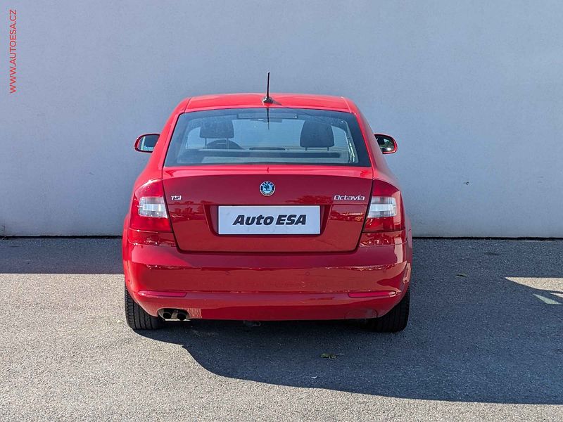 Škoda Octavia (2013) 1.4TSi, Ele, výhř.sed. - fotka 5 z 15