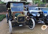 Pálavský Oldtimer přilákal na Břeclavsko desítky elegantních veteránů