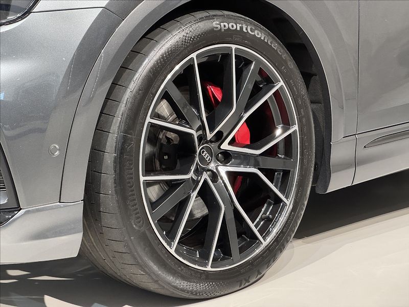 Audi Q8 3,0 TDi  Competition Plus LED - fotka 7 z 48