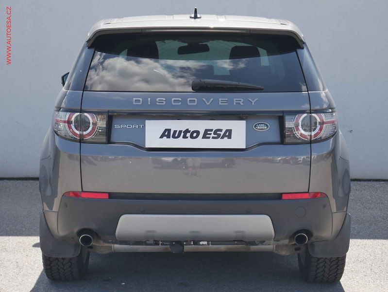 Land Rover Discovery Sport (2016) 2.0 TD4 4x4, AT, kůže, bixen - fotka 5 z 20