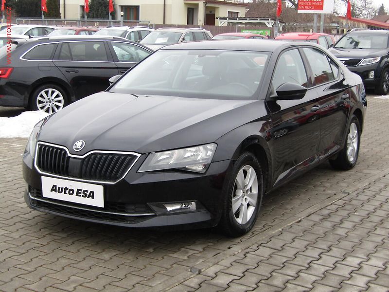 Škoda Superb (2018) 2.0 TDi, Active - fotka 3 z 17