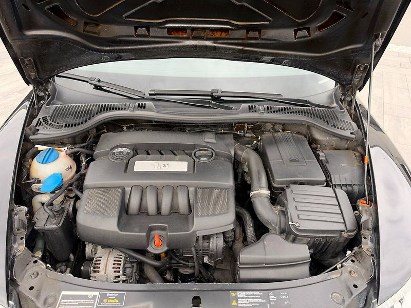 Škoda Octavia (2009) Ambition 1.6 MPi 75kW - fotka 29 z 35