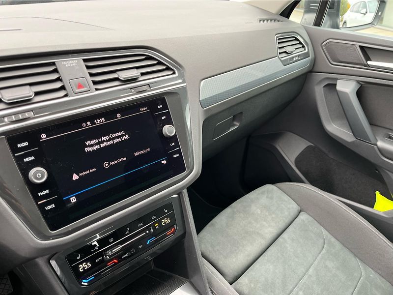 Volkswagen Tiguan 2,0 TDI 110 kW Business Premiu - fotka 19 z 28