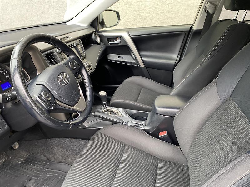 Toyota RAV4 2,0 VVT-i 4X4 - fotka 5 z 25