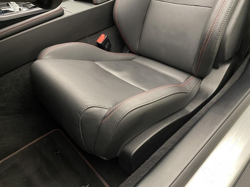 Jaguar F-Type R 5.0 423kW AWD AUT  - fotka 21 z 49