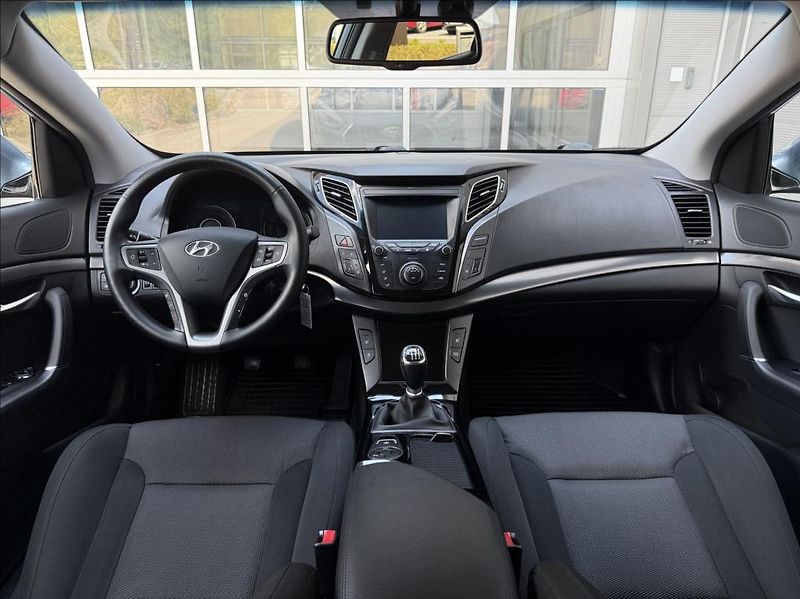 Hyundai i40 1,7 CRDi  WG Success Navi - fotka 13 z 27