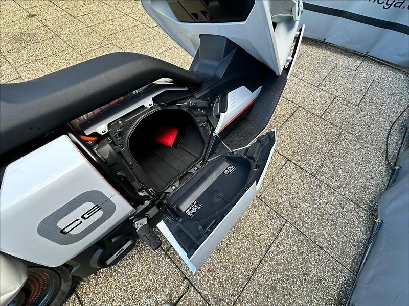 BMW CE 04 - fotka 14 z 26