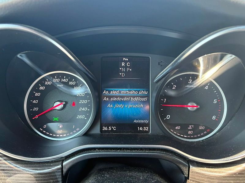 Mercedes-Benz Třídy V 300 d XL Avantgarde 4Matic CZ - fotka 29 z 30