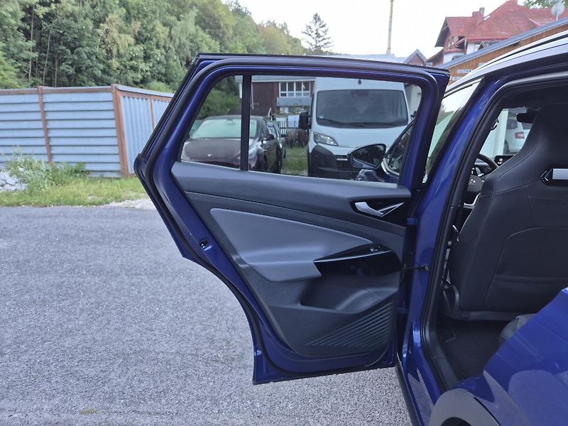 Volkswagen ID.4 150kw, PERFORMACE SOH 93,5% - fotka 37 z 46