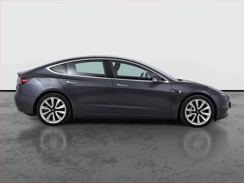 Tesla Model 3 (2019) Long Range 4WD 78kWh, SoH 83% - fotka 6 z 21