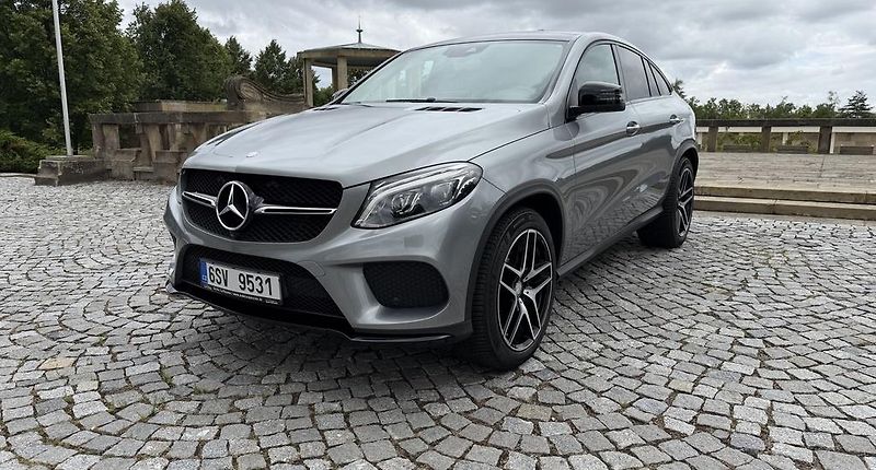 Mercedes-Benz GLE (2016) GLE 350d AMG Line – panorama - fotka 9 z 10