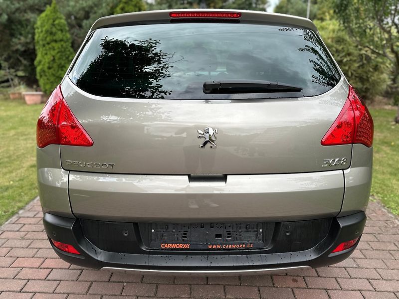 Peugeot 3008 (2011) 1.6Thp 115kw - fotka 6 z 27
