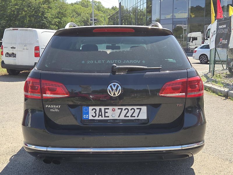 Volkswagen Passat 1,8Tsi 118kw - fotka 5 z 11