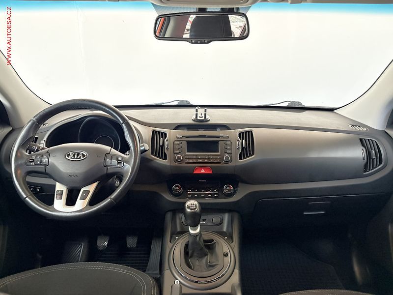 Kia Sportage (2011) 2.0CRDi 4x4, ČR, Navi, AC - fotka 8 z 14