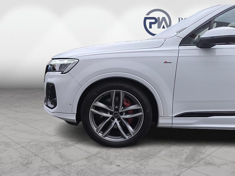 Audi Q7 3.0TDi 210kW S-line - fotka 26 z 26