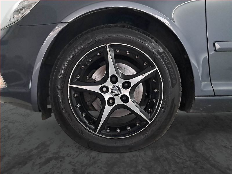 Škoda Octavia (2010) Ambiente 1.4 TSI, Tempomat - fotka 15 z 16