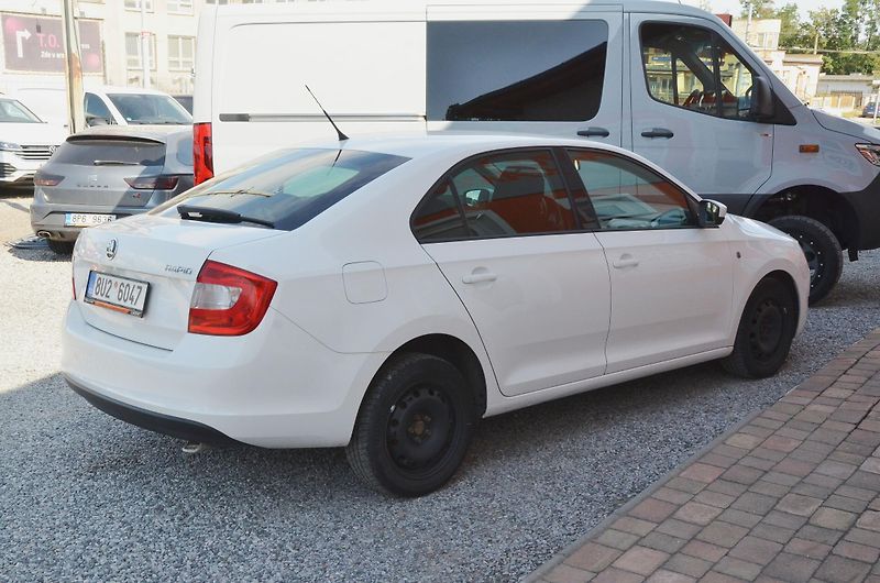 Škoda Rapid (2014) 1.2 TSi 63kW AMBITION / ČR - fotka 6 z 28