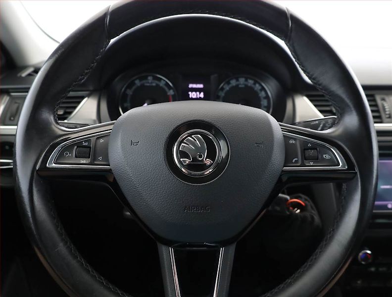 Škoda Rapid (2018) Style 1.0 TSI, Xenony - fotka 8 z 18