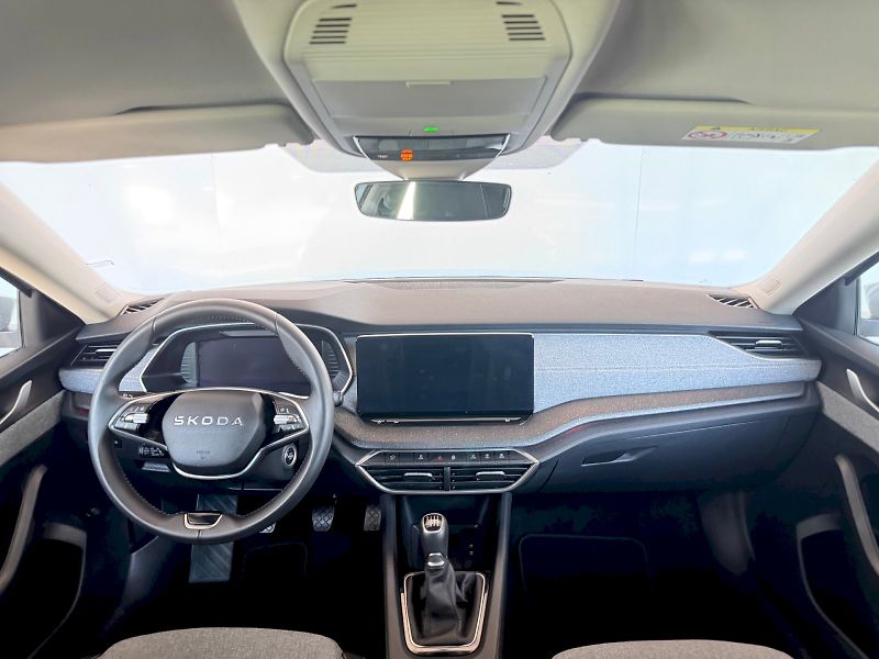 Škoda Octavia (2025) Top Selection 1.5 TSI / 110 kW - fotka 5 z 29