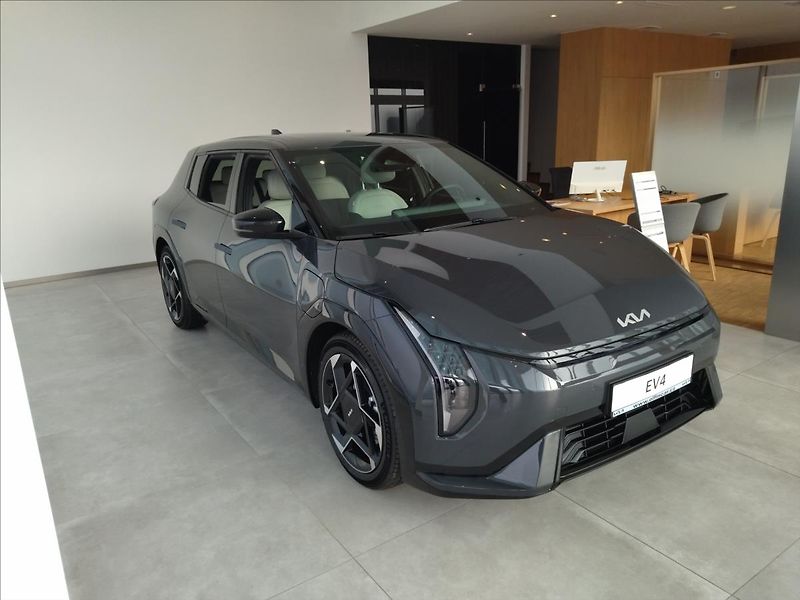 Kia EV4 (2025) 81,4 kWh GT-LINE - fotka 3 z 21