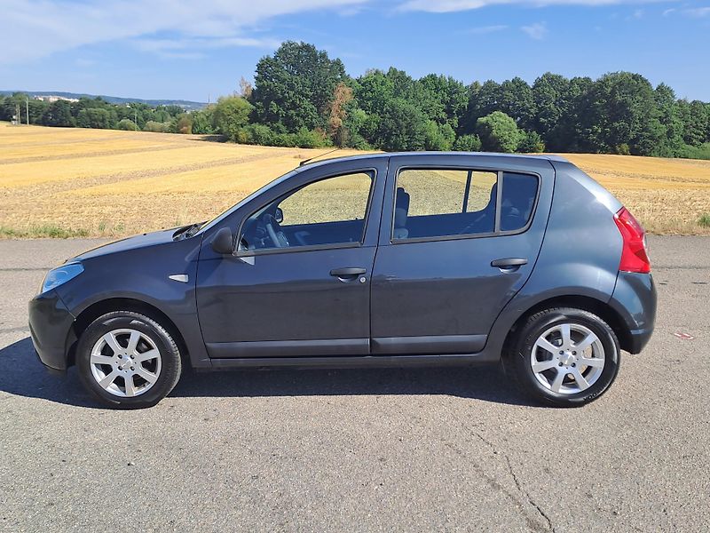 Dacia Sandero (2010) 1.4 2xKOLA, PĚKNÝ STAV - fotka 8 z 25