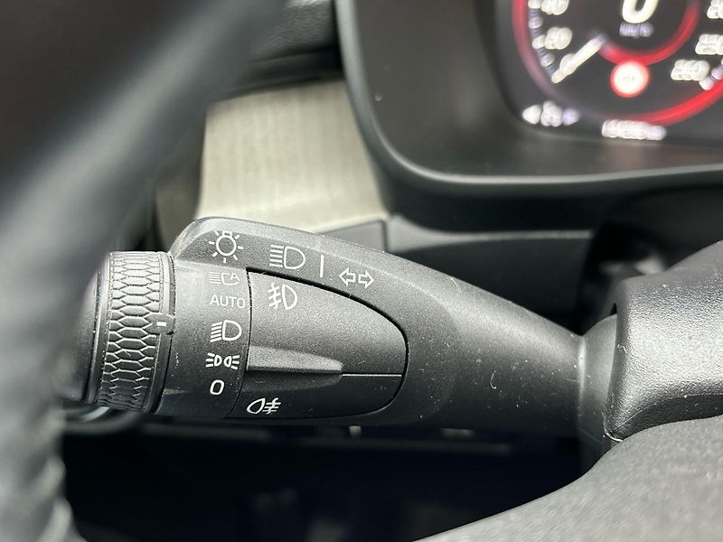 Volvo XC40 (2018) T4 Drive-E Inscription FWD Aut - fotka 16 z 26