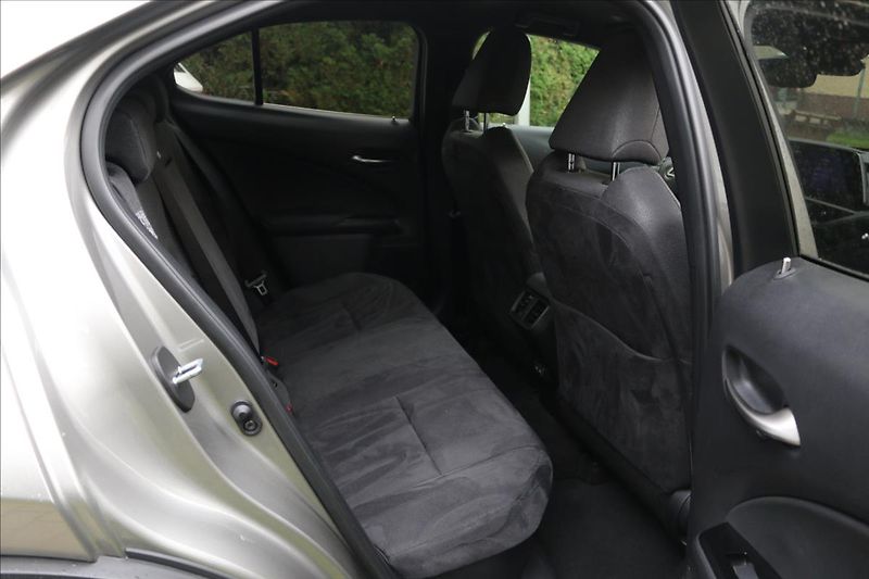 Lexus UX 250h 2,0 HEV, DSG, 1.Maj.  UX - fotka 51 z 64