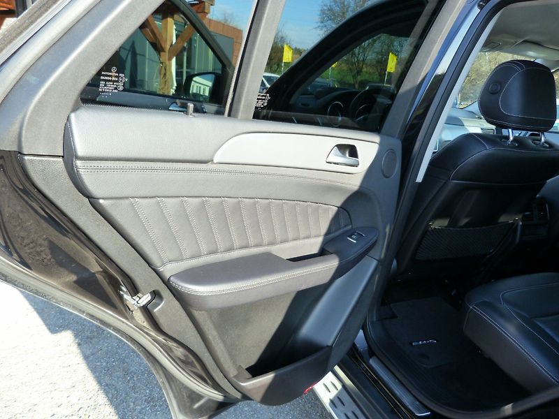 Mercedes-Benz GLE 350 D - fotka 13 z 21
