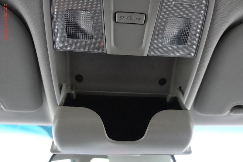 Kia Ceed (2016) 1.6CRDi, Navi, AC - fotka 23 z 23