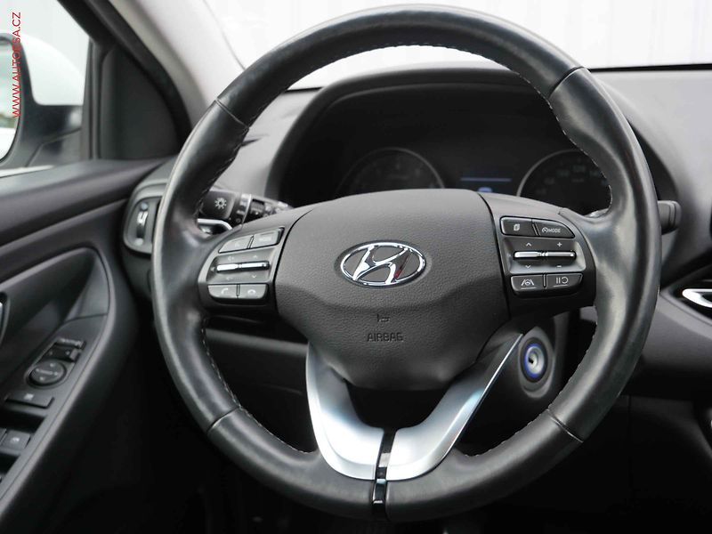 Hyundai i30 (2021) 1.5i, 1.maj,ČR, Smart - fotka 11 z 23