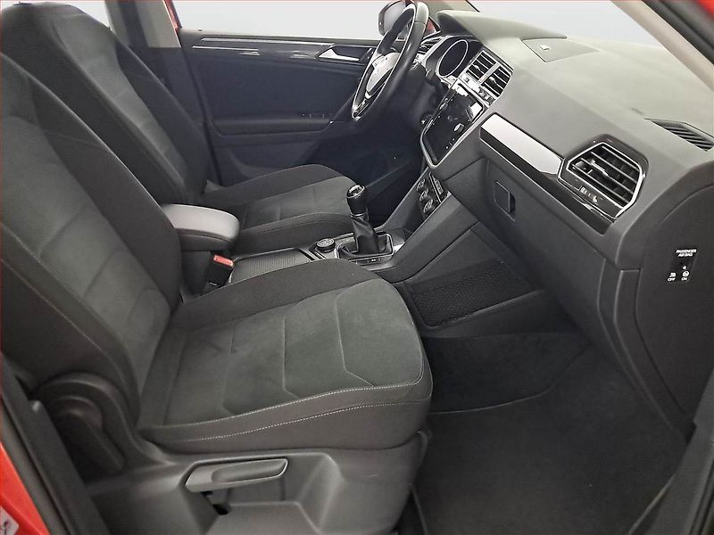 Volkswagen Tiguan (2017) 2.0 TDI, 4X4, Serv.kniha - fotka 9 z 18