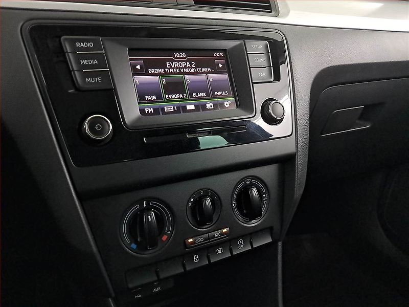 Škoda Rapid (2015) 1.2 TSI - fotka 12 z 15