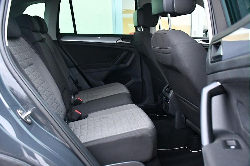 Volkswagen Tiguan 2.0TDi DSG NAVI TAŽNÉ ČR 1.M - fotka 17 z 41