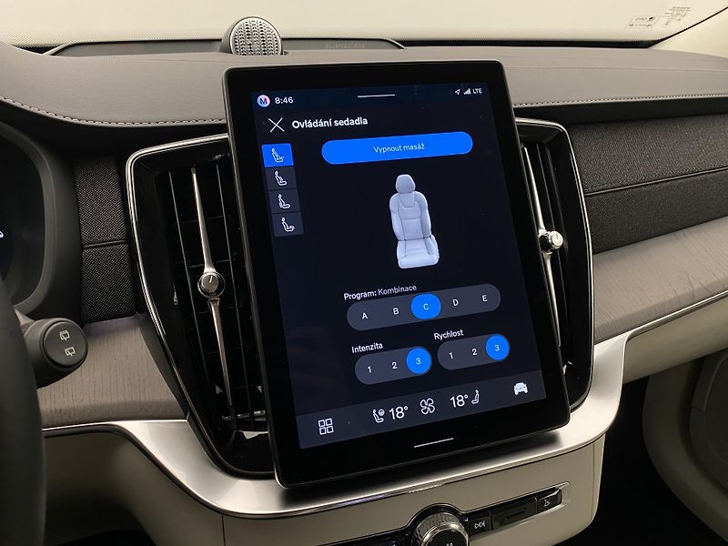 Volvo XC90 T8 AWD RECHARGE BRIGHT PLUS 7m - fotka 64 z 68