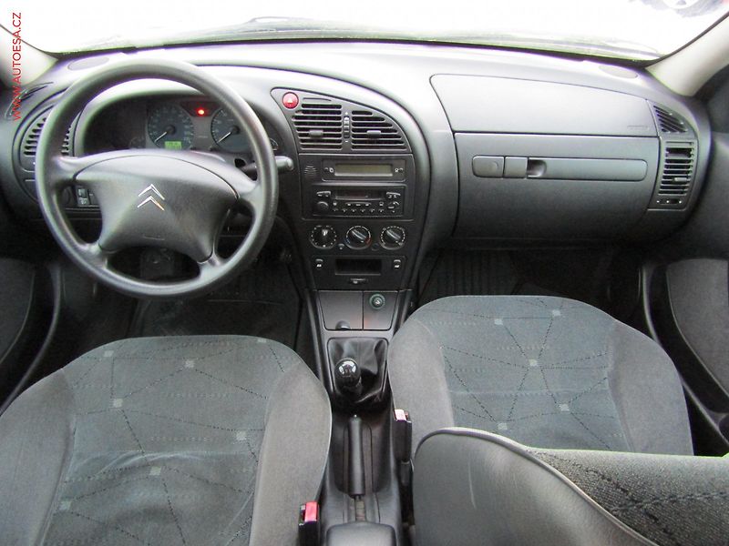 Citroën Xsara (2004) 1.4i, 2.maj,ČR, AC - fotka 8 z 13