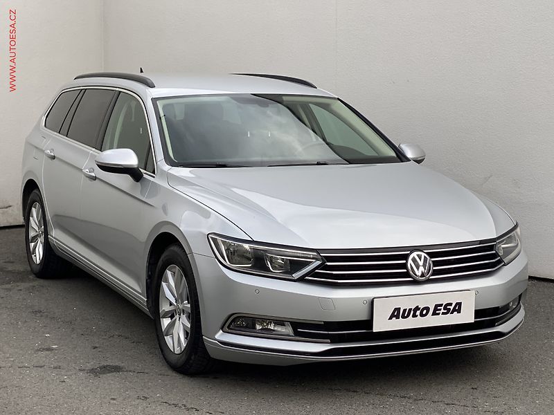Volkswagen Passat (2015) 2.0 TDi, Comfortline, navi - fotografie inzerátu