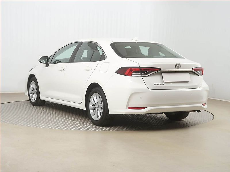 Toyota Corolla (2024) Comfort 1.5 VVT-i - fotka 4 z 17