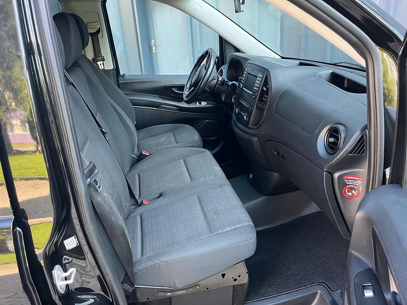 Mercedes-Benz Vito 2,2 CDi Tourer / 9-místný /  - fotka 15 z 15