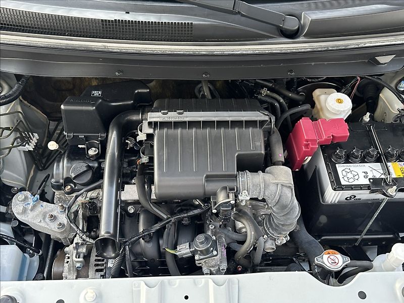 Mitsubishi Space Star 1,2 71PS  Invite A/T - fotka 44 z 53