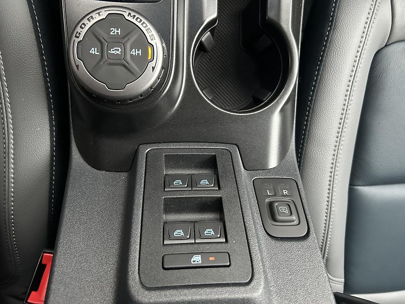 Ford Bronco 2.7 EcoBoost 246kW OUTER BANKS - fotka 32 z 33