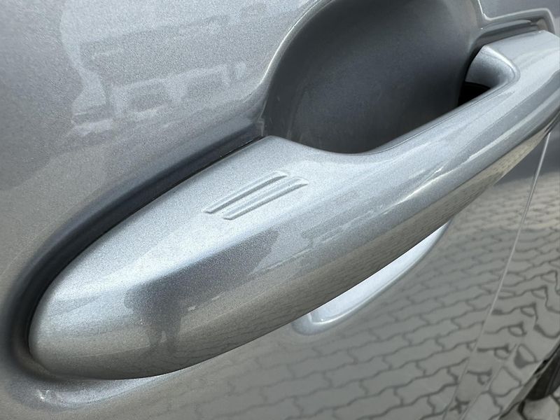 Toyota RAV4 (2025) 2.5 PHEV - SELECTION - fotka 3 z 25
