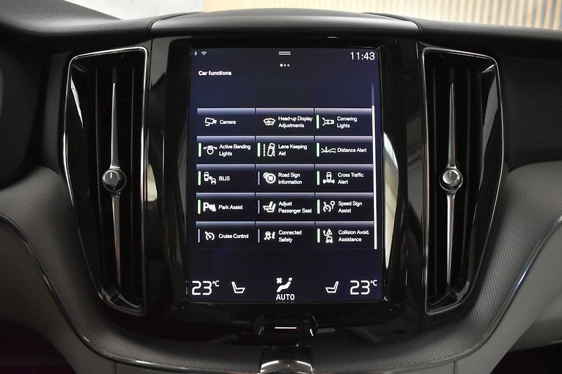 Volvo XC60 D5 AWD INSCRIPTION DPH*ČR 1.M* - fotka 28 z 44