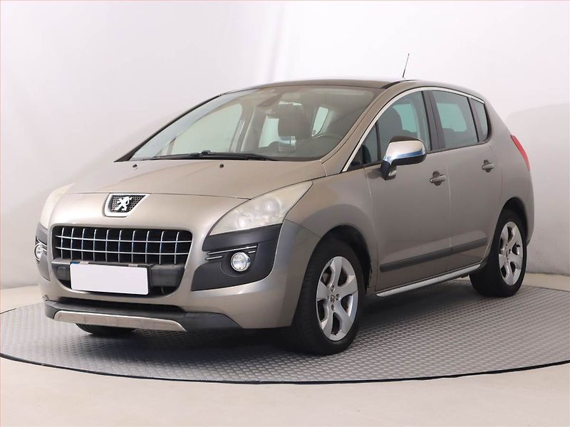 Peugeot 3008 (2010) 1.6 HDi, Serv.kniha, Navi - fotka 2 z 18