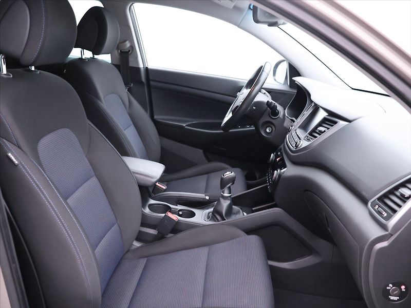 Hyundai Tucson 1,7 CRDI 85kW Czech Edition - fotka 11 z 31