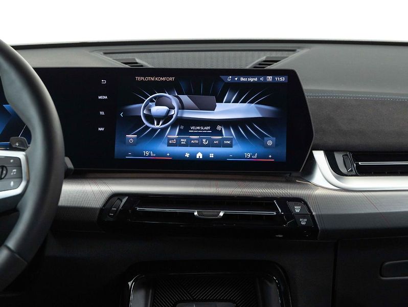 BMW X2 sDrive20i - fotka 14 z 22