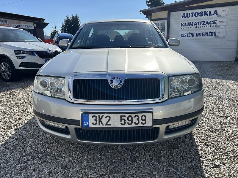 Škoda Superb (2006) 1.9 TDi 96 KW  - fotka 2 z 18
