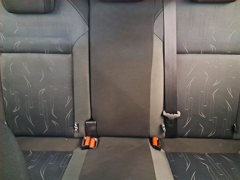 Citroën C4 (2012) 1.6 VTi, zamluveno - fotka 10 z 14