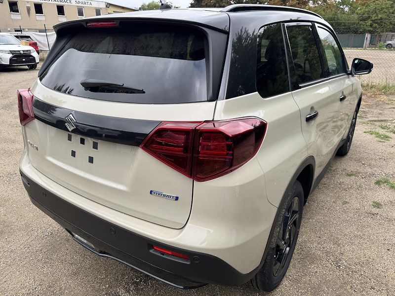 Suzuki Vitara (2026) 1,4 Elegance AllGrip Black ed. - fotka 3 z 5
