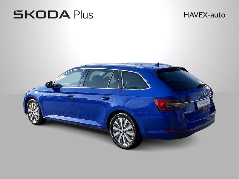 Škoda Superb (2023) Combi 1.4 TSI iV DSG Style - fotka 36 z 37