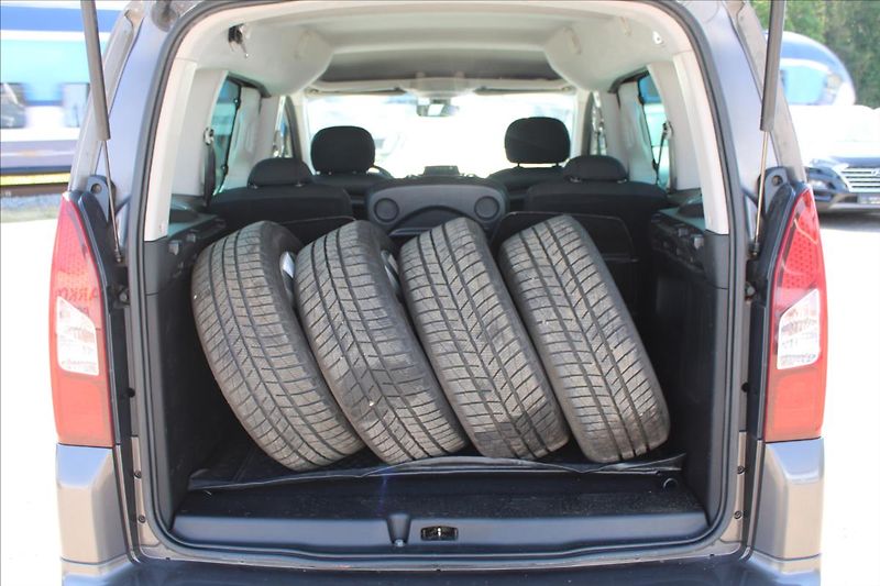 Citroën Berlingo 1,6 HDi  NOVÉ V ČR,DPH - fotka 22 z 26